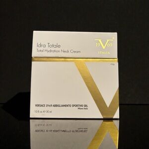 Versace Idra Totale Neck Cream in White and Gold